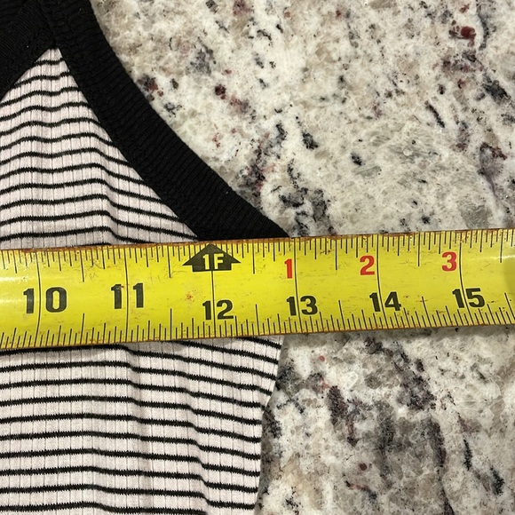 Dress Mini Size Medium - Picture 2 of 5